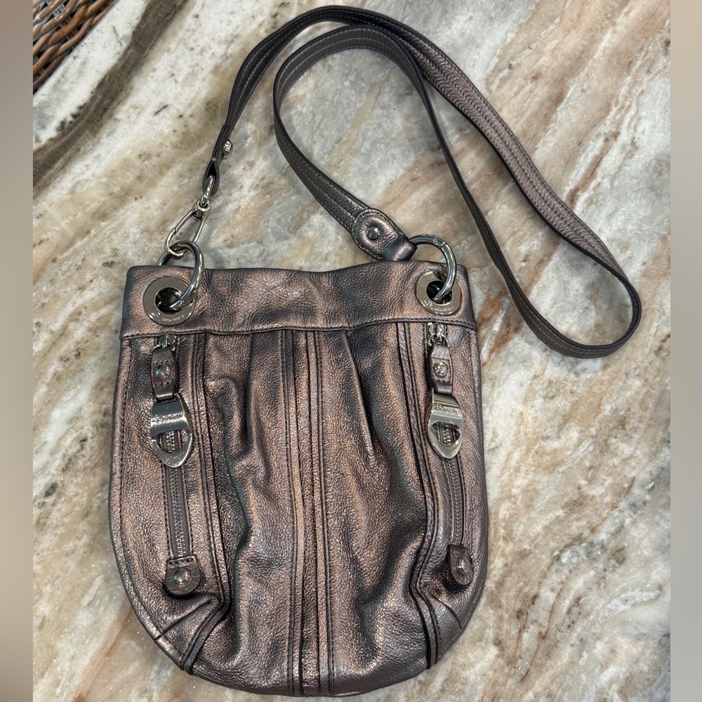 B. MAKOWSKY Leather Pewter Metallic Crossbody Purse